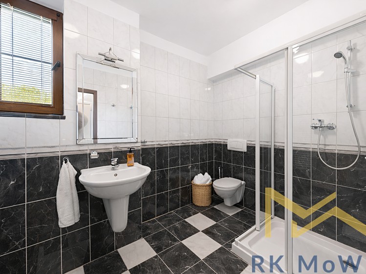Pronájem rodinného domu 390 m², pozemek 903 m² - foto 8