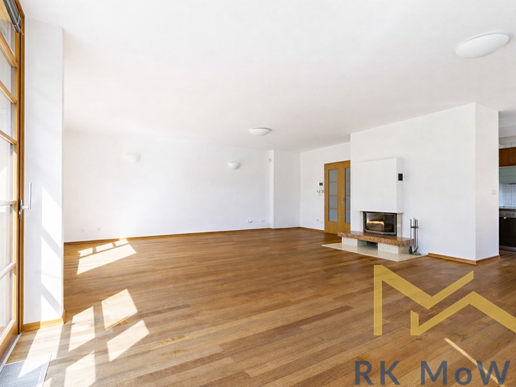Pronájem rodinného domu 350 m², pozemek 358 m² - foto 1