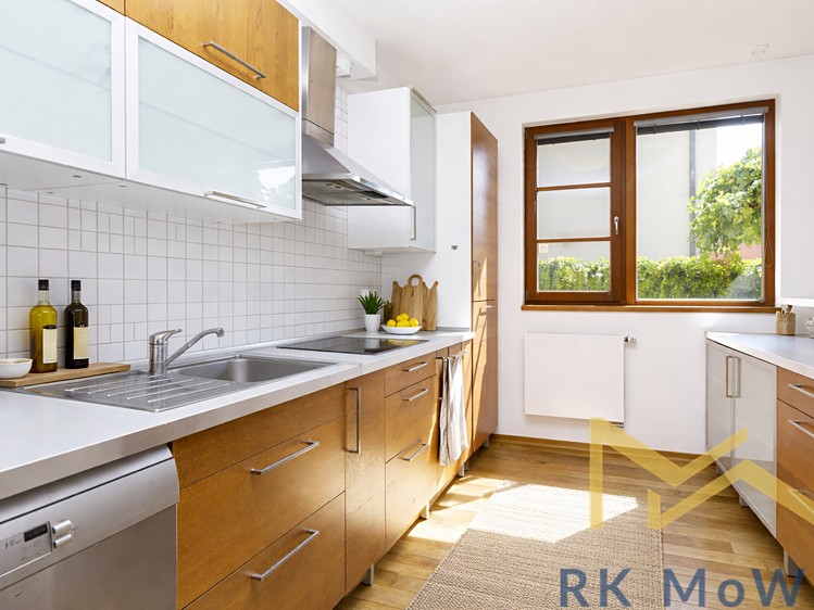 Pronájem rodinného domu 350 m², pozemek 358 m² - foto 3