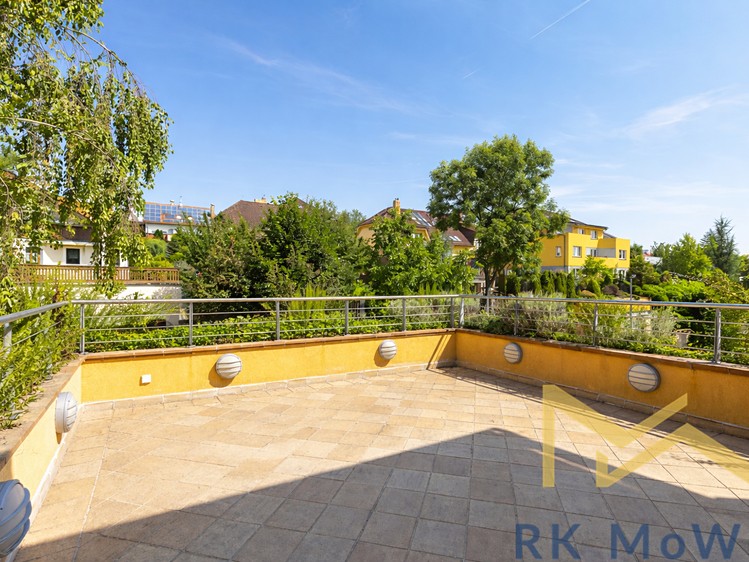 Pronájem rodinného domu 350 m², pozemek 358 m² - foto 5
