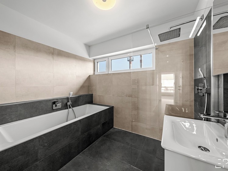 Pronájem rodinného domu 114 m², pozemek 368 m² - foto 3