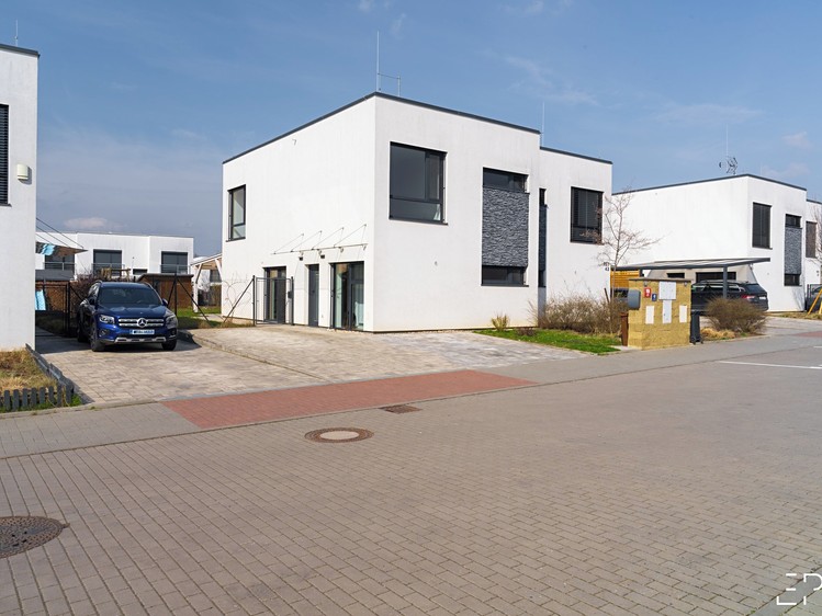 Pronájem rodinného domu 114 m², pozemek 368 m² - foto 4