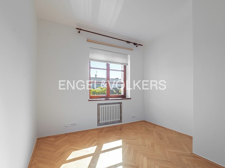 Pronájem vily 316 m², pozemek 522 m² - foto 8