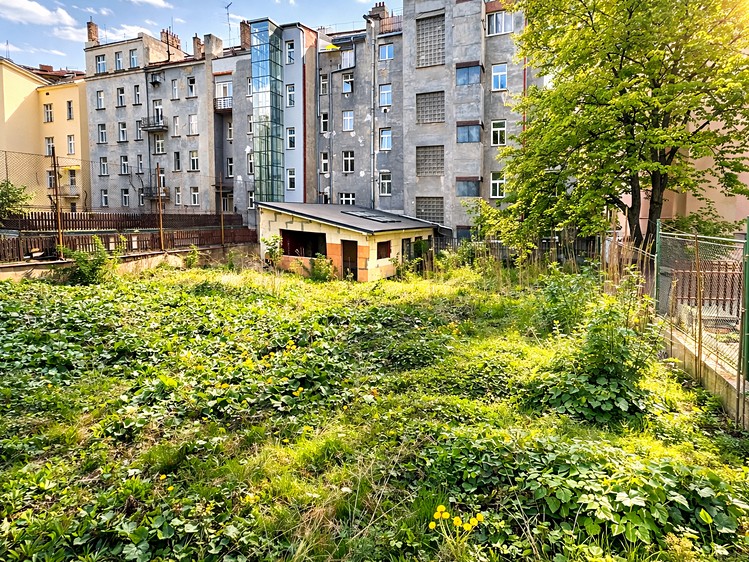 Prodej stavebního pozemku 430 m² - foto 2