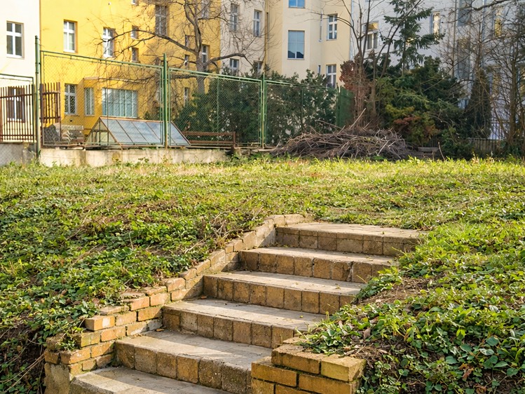 Prodej stavebního pozemku 430 m² - foto 5