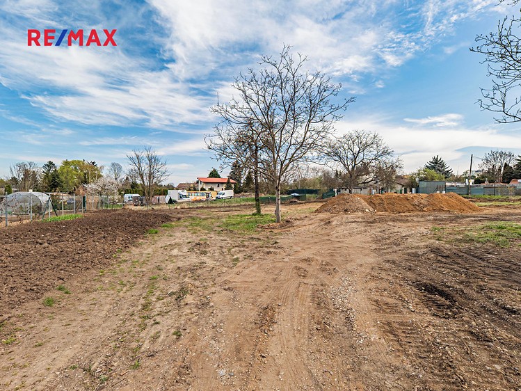 Prodej komerčního pozemku 1 120 m² - foto 2