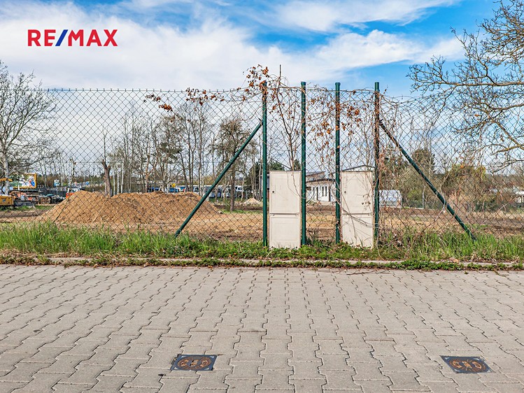 Prodej komerčního pozemku 1 120 m² - foto 7