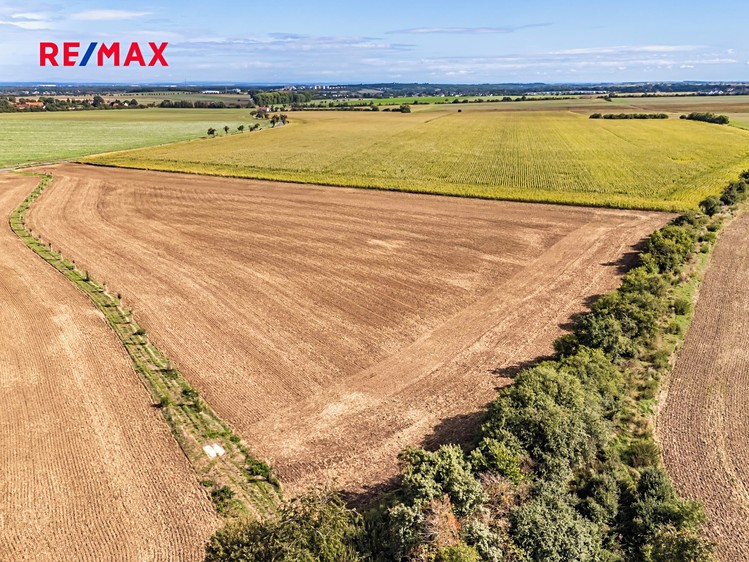 Prodej stavebního pozemku 28 407 m² - foto 3