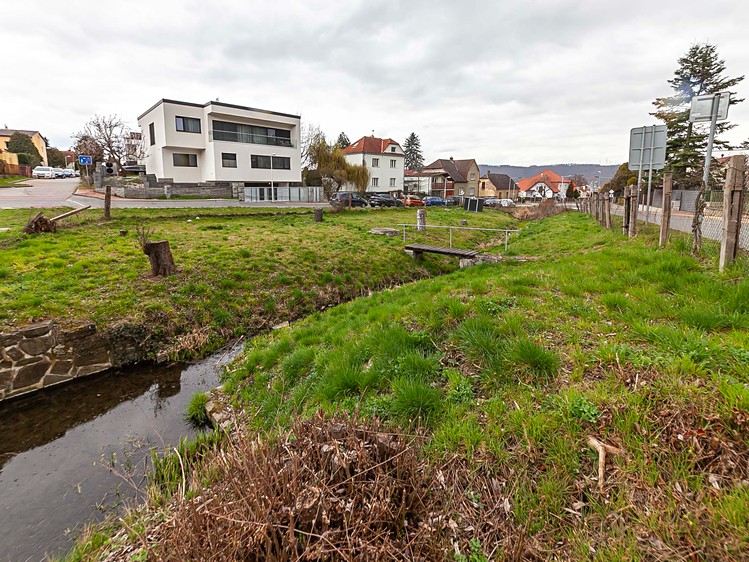 Prodej stavebního pozemku 736 m² - foto 5