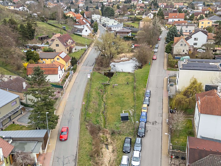 Prodej stavebního pozemku 736 m² - foto 8