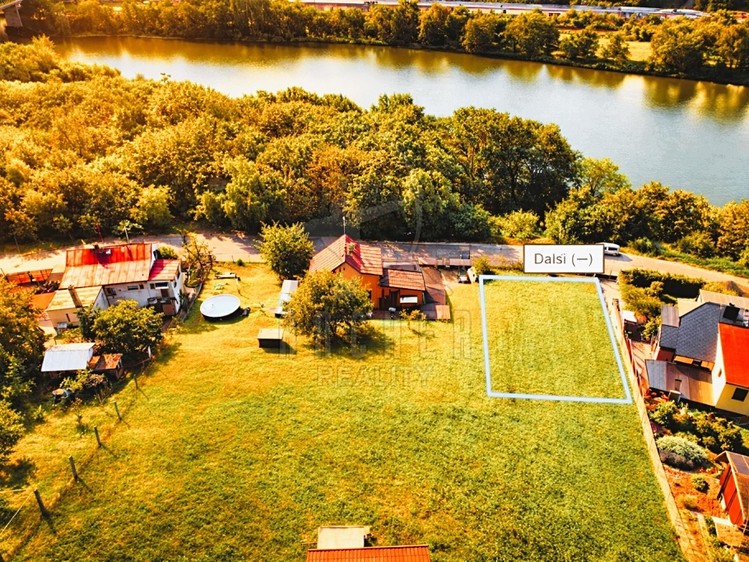 Prodej stavebního pozemku 530 m² - foto 4