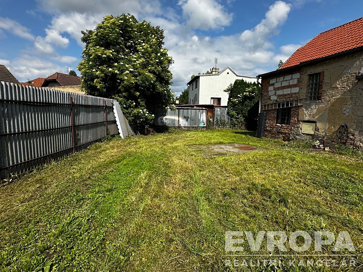 Prodej stavebního pozemku 584 m² - foto 2