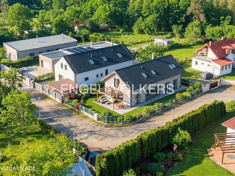 Prodej stavebního pozemku 435 m² - foto 1