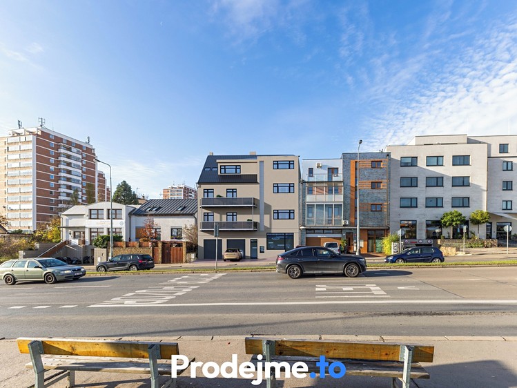 Prodej stavebního pozemku 462 m² - foto 8
