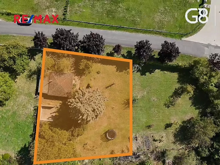 Prodej stavebního pozemku 800 m² - foto 1