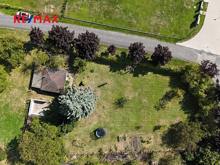 Prodej stavebního pozemku 800 m² - foto 4