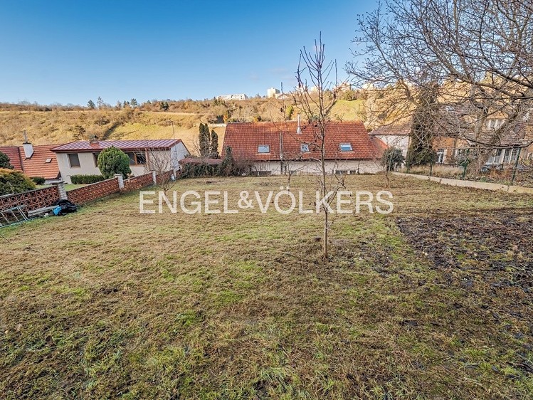 Prodej stavebního pozemku 1 575 m² - foto 8