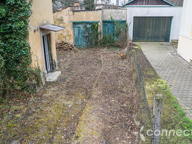 Prodej stavebního pozemku 895 m² - foto 6