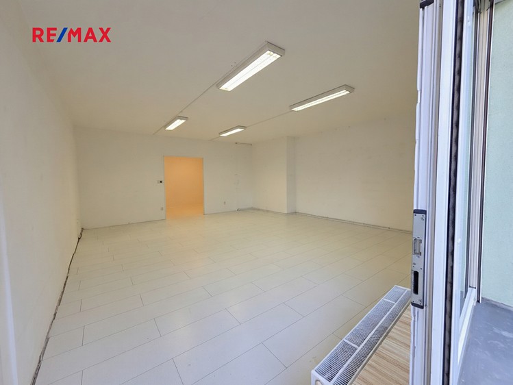 Prodej obchodního prostoru 62 m² - foto 7