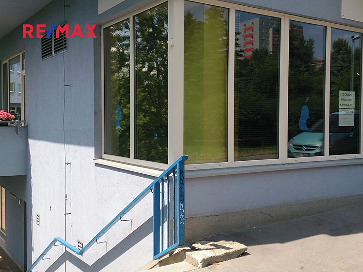 Prodej obchodního prostoru 136 m² - foto 4