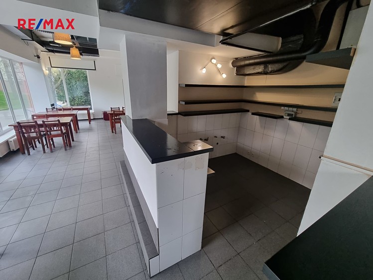 Prodej obchodního prostoru 136 m² - foto 6