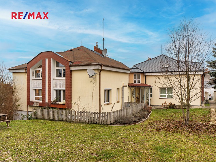 Prodej kanceláře 253 m² - foto 1