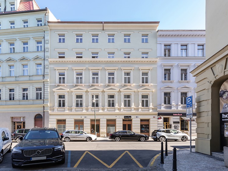 Prodej restaurace 144 m² - foto 1