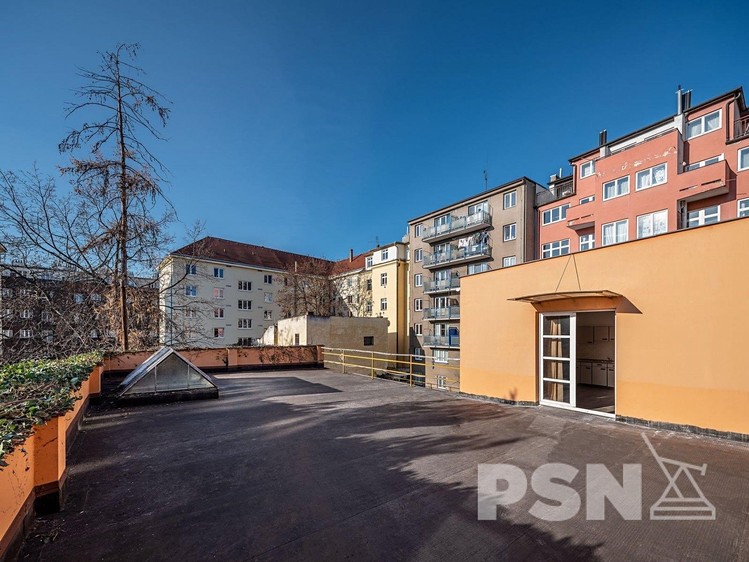 Prodej kanceláře 220 m² - foto 3