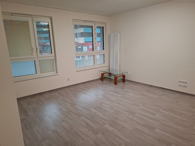 Prodej kanceláře 71 m² - foto 3