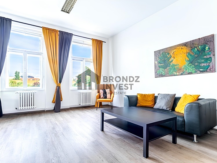 Pronájem kanceláře 22 m² - foto 2
