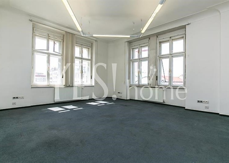 Pronájem kanceláře 169 m² - foto 3