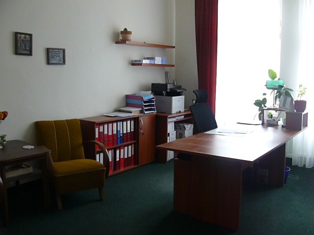 Pronájem kanceláře 81 m² - foto 1