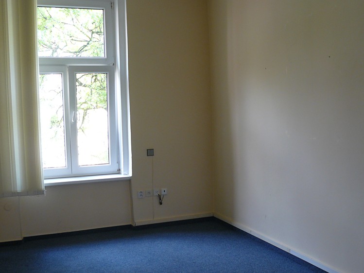 Pronájem kanceláře 81 m² - foto 4
