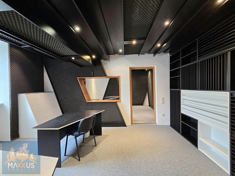 Pronájem kanceláře 65 m² - foto 1