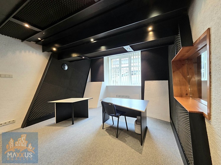 Pronájem kanceláře 65 m² - foto 3