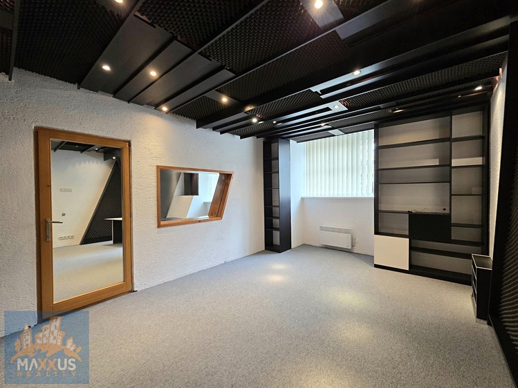 Pronájem kanceláře 65 m² - foto 2