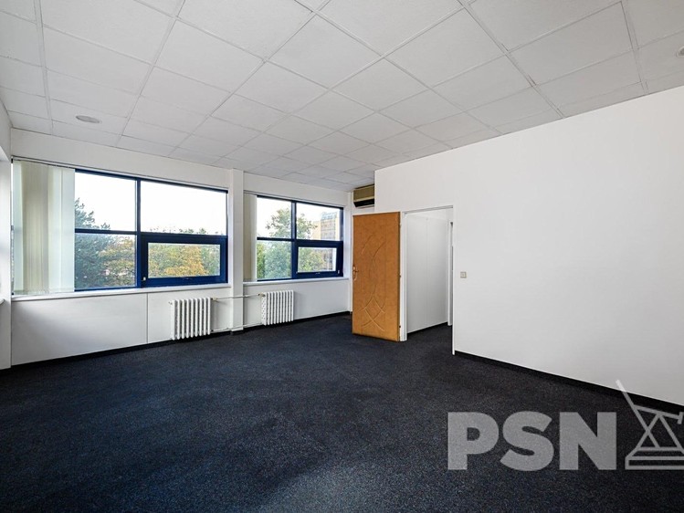 Pronájem kanceláře 45 m² - foto 2