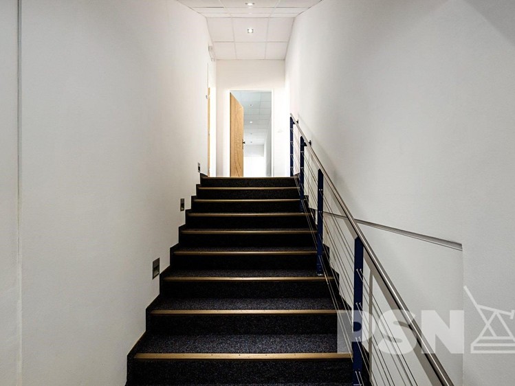 Pronájem kanceláře 45 m² - foto 6