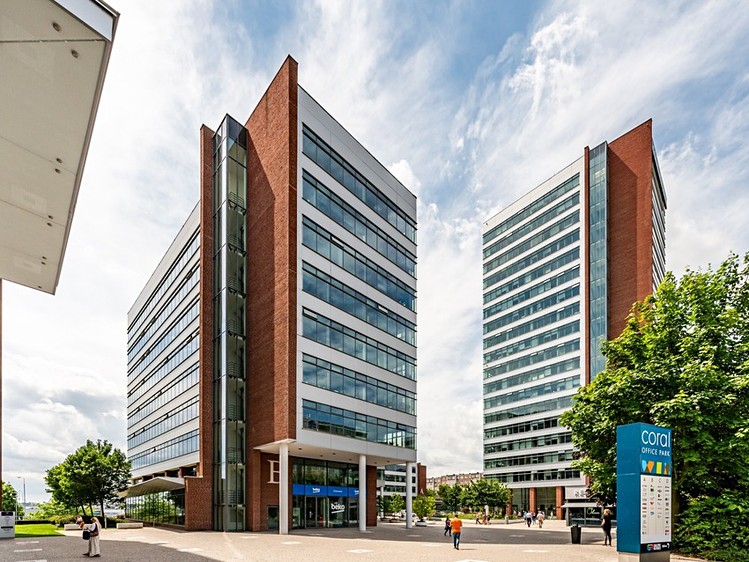Pronájem kanceláře 280 m² - foto 1