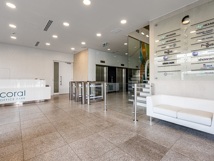 Pronájem kanceláře 280 m² - foto 4