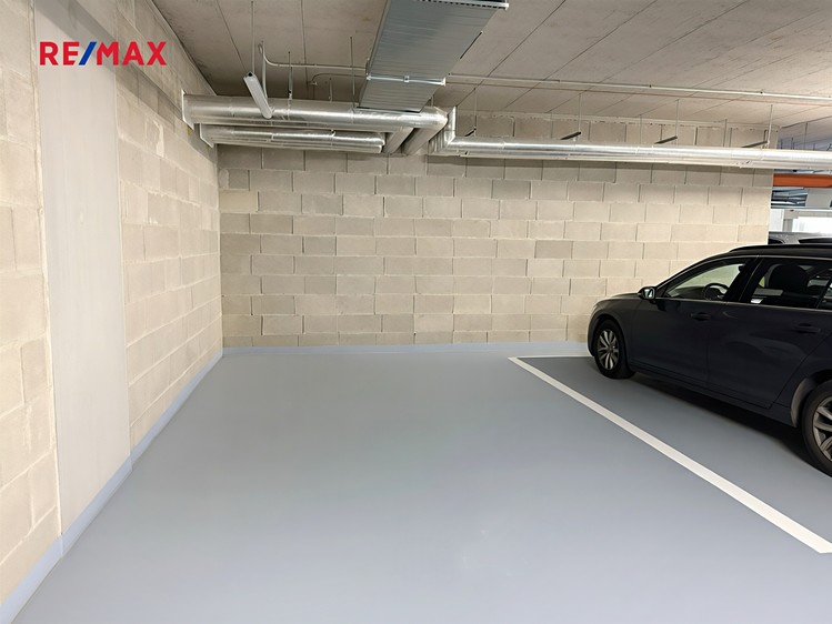 Prodej garáže 18 m² - foto 1