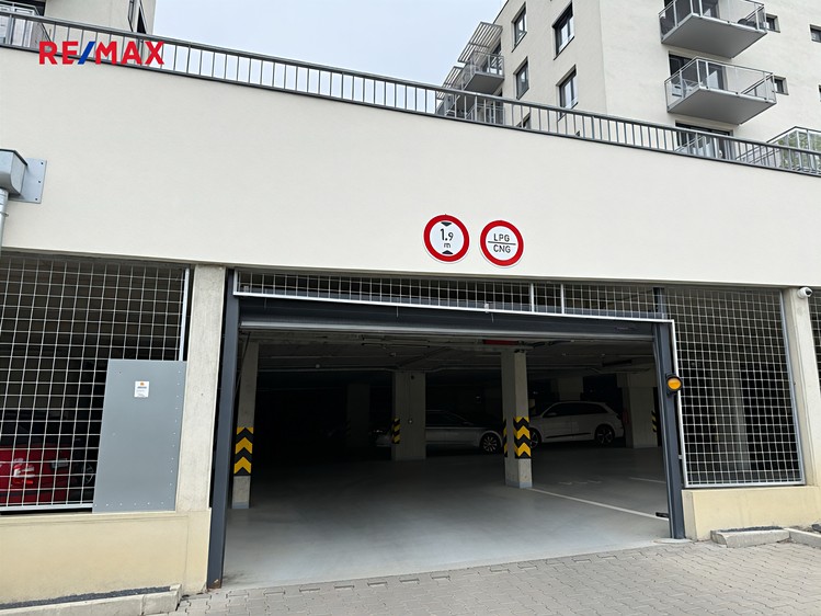 Prodej garáže 18 m² - foto 2