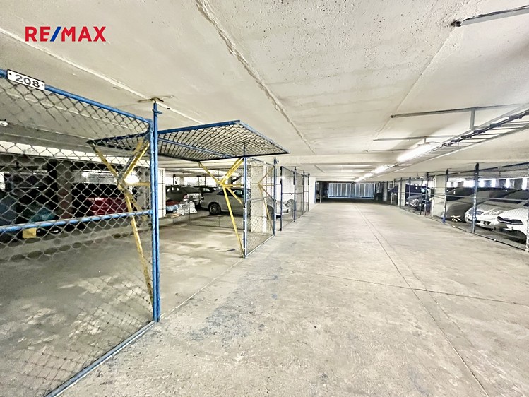 Prodej garážového stání 10 m² - foto 3