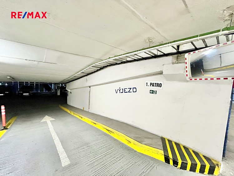 Prodej garážového stání 10 m² - foto 7