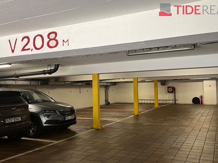 Pronájem garážového stání 12 m² - foto 4