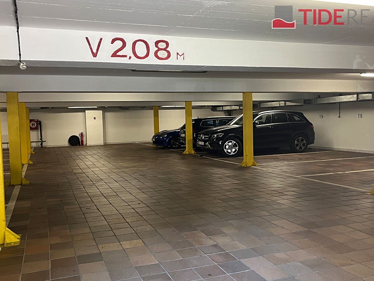 Pronájem garážového stání 12 m² - foto 3