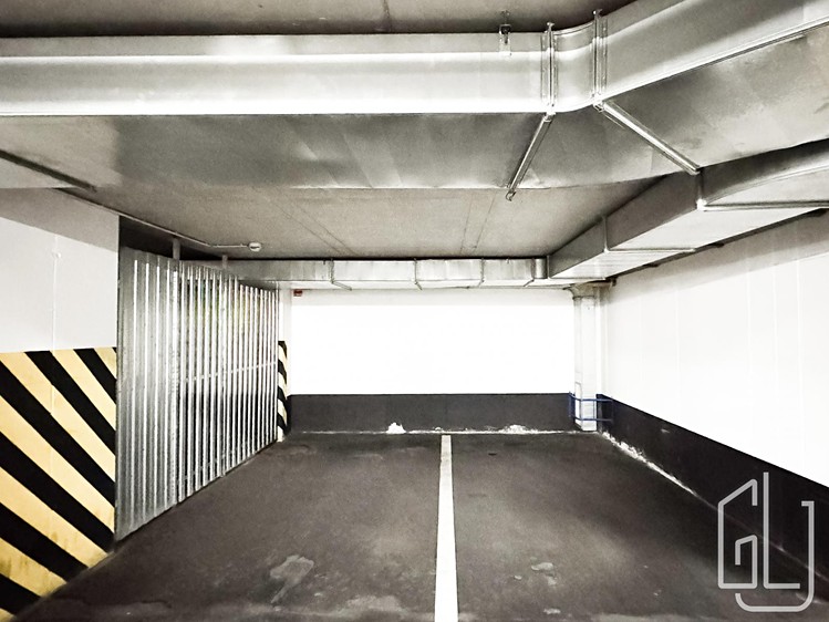 Pronájem garážového stání 30 m² - foto 2