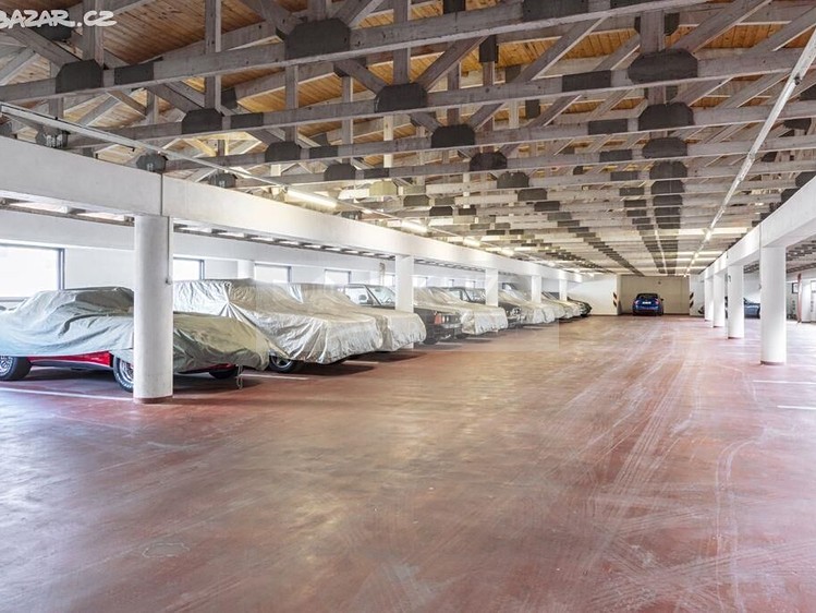 Pronájem garážového stání 12 m² - foto 2