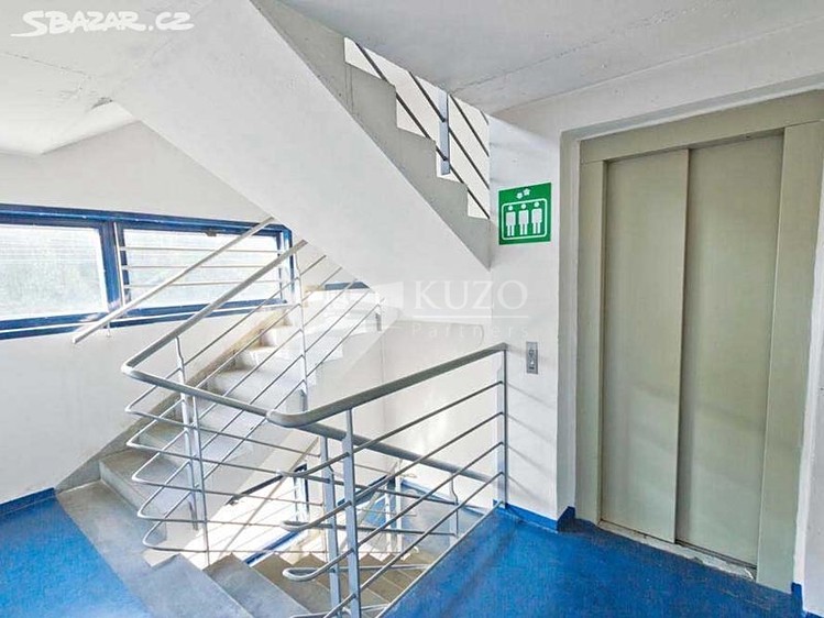Pronájem garážového stání 14 m² - foto 2