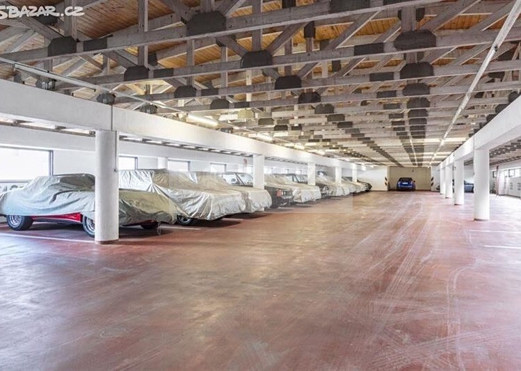 Pronájem garážového stání 14 m² - foto 1